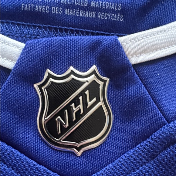 NHL Tampa Bay Lightning Blue and White Adidas jersey with fighter strap size 52 - Picture 5 of 16